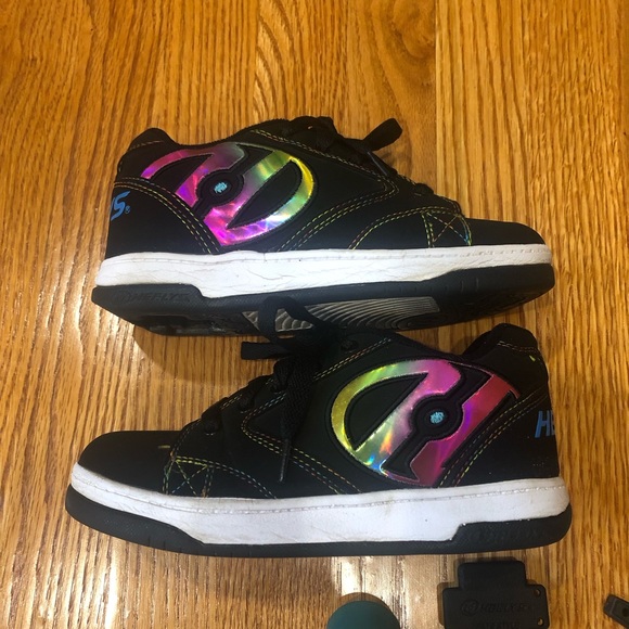 Heelys-kids size 3 - Picture 10 of 13